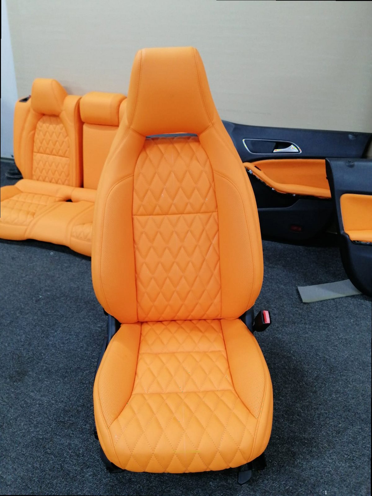 عازل أرضيات رنج روفر 2010 الياسمين ون كار