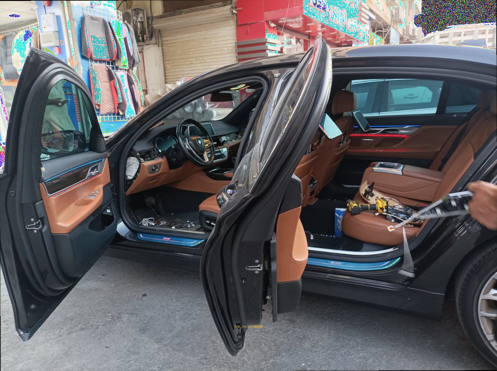 تلبيس مخمل تيسلا 2010 الصحافة ون كار