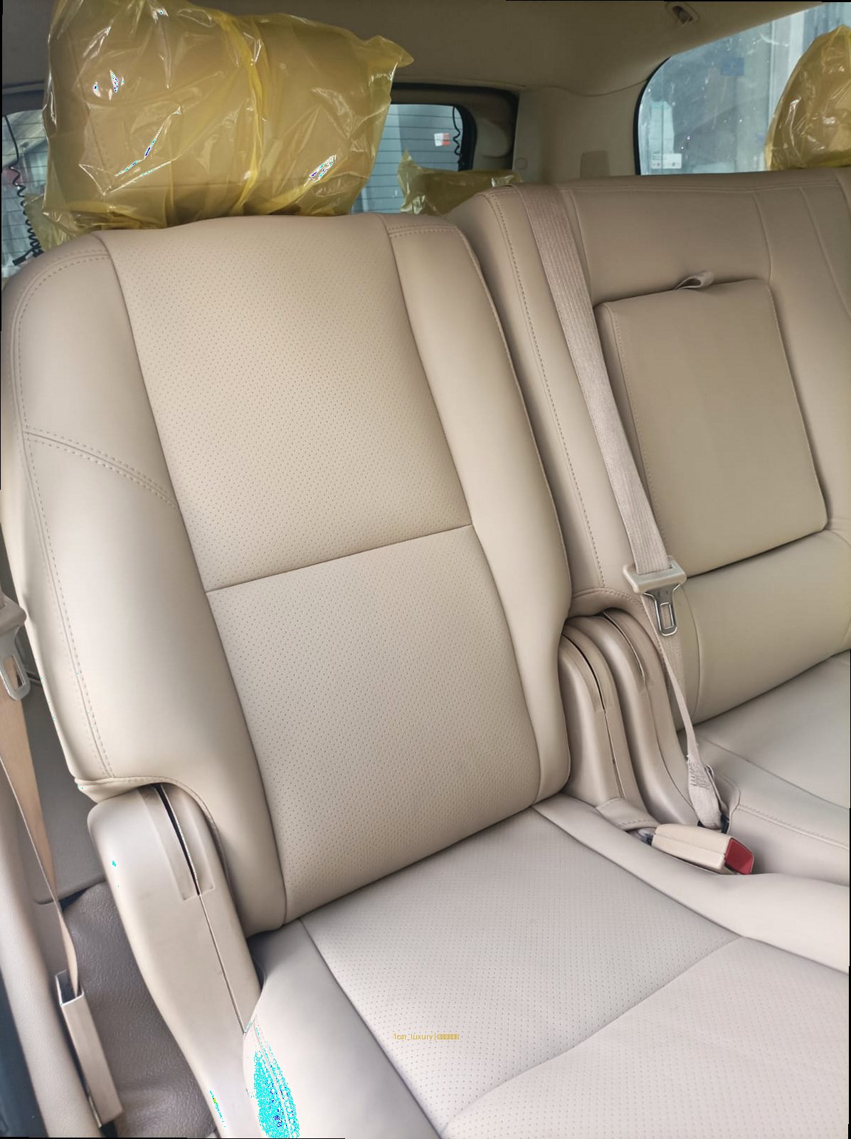 عازل أرضيات تيسلا 2021 الربيع ون كار